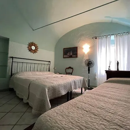 Ananda House - Garden & Seawiew- בית נופש