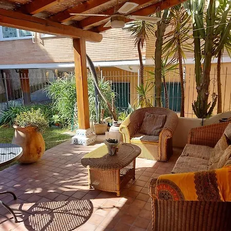 Ananda House - Garden & Seawiew- בית נופש אימפריה