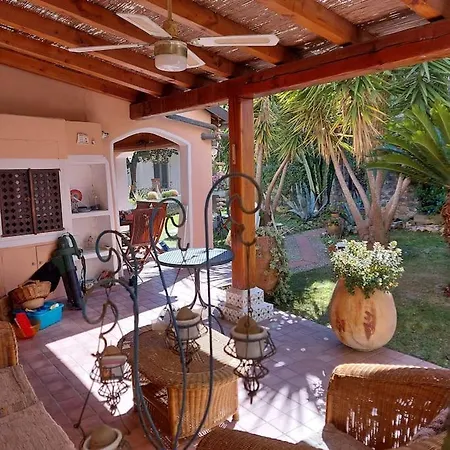 Ananda House - Garden & Seawiew- * אימפריה