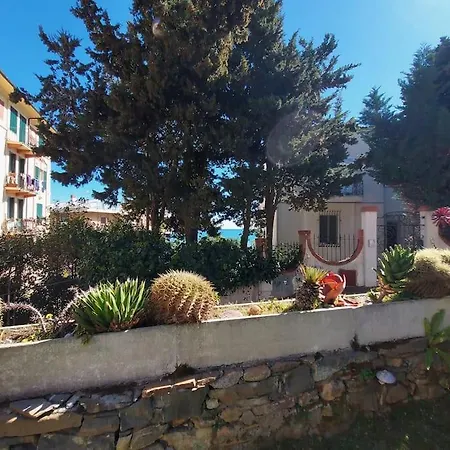 Ananda House - Garden & Seawiew- Holiday home Imperia