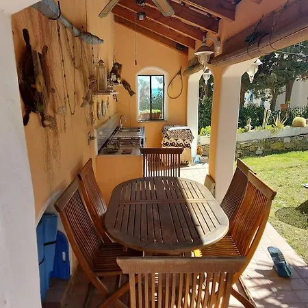 Ferienhaus Ananda House - Garden & Seawiew- *